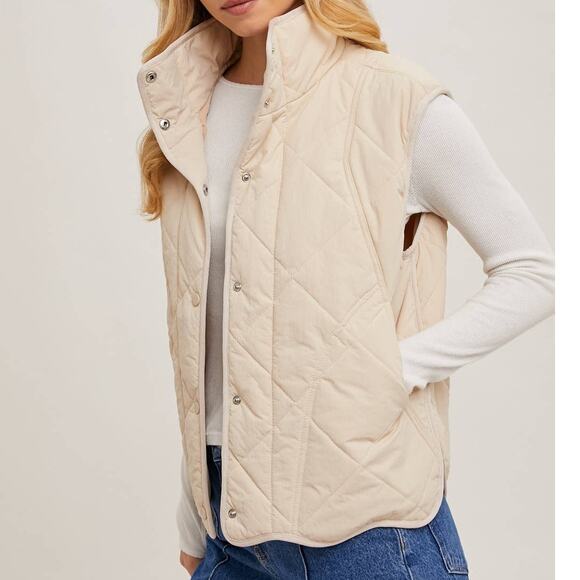 Button Down Quilted Puffer Vest with Pockets Creamy Beige - Picture 7 of 12